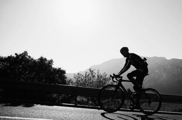 Daccordi - LO SAPEVATE CHE IL CICLISMO MIGLIORA L’ATTIVITA’ MENTALE PER GLI OVER 40?