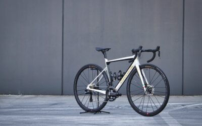 Idioma: Where Modern Design Meets Cycling Excellence